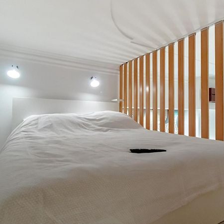 Green Gallery On A Main Square Apartment Zagreb Bagian luar foto