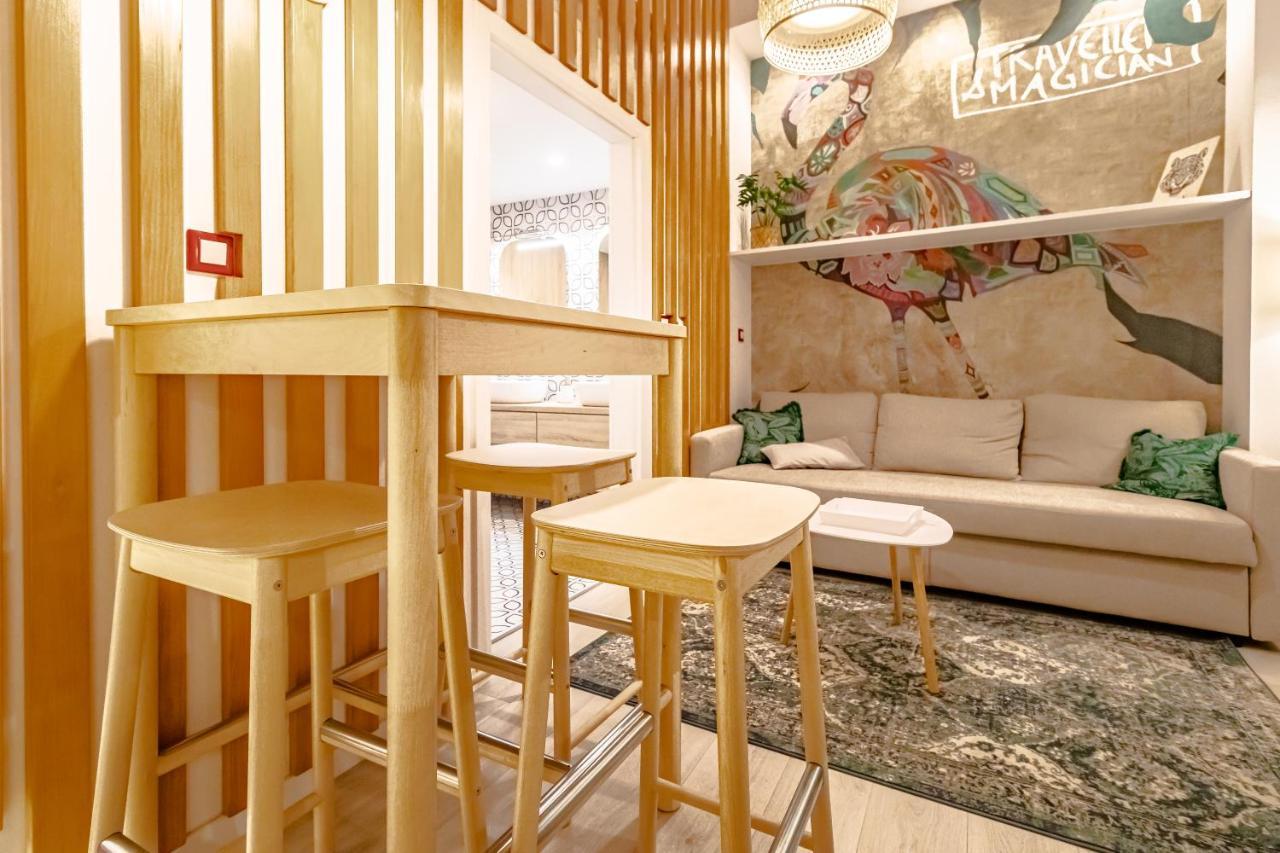 Green Gallery On A Main Square Apartment Zagreb Bagian luar foto